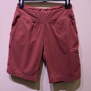 Mountain hardwear hiking shorts